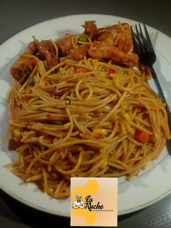A picture of Mixed veggie Spaghetti and Sauté Chicken.
