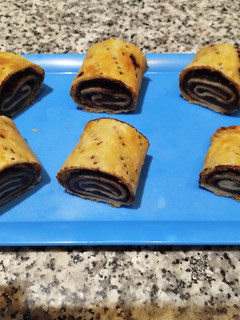 Una foto de Hojaldre enrollado con o sin gluten con crema de chocolate con o sin avellana tú eliges