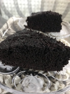 عکسی از دستور کیک شکلاتی خیس