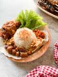 Nasi Uduk Magic Com Bumbu Bamboe