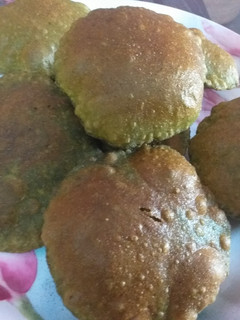 पालक कचौड़ी (Palak kachori recipe in hindi) रेसिपी मुख्य फोटो
