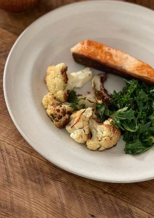 A picture of Roasted Cauliflower & Tahini sauce.