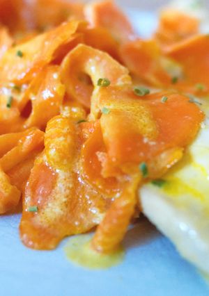 Une photo de Escalope de veau et fusilis de carottes à la crème ciboulette