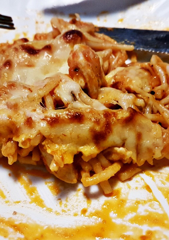 Una foto de Espaguetis gratinados