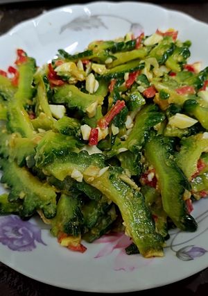 鹹蛋苦瓜 的食譜成品照片