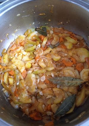 Una foto de Zucchini a la cacerola, bien rico y sano