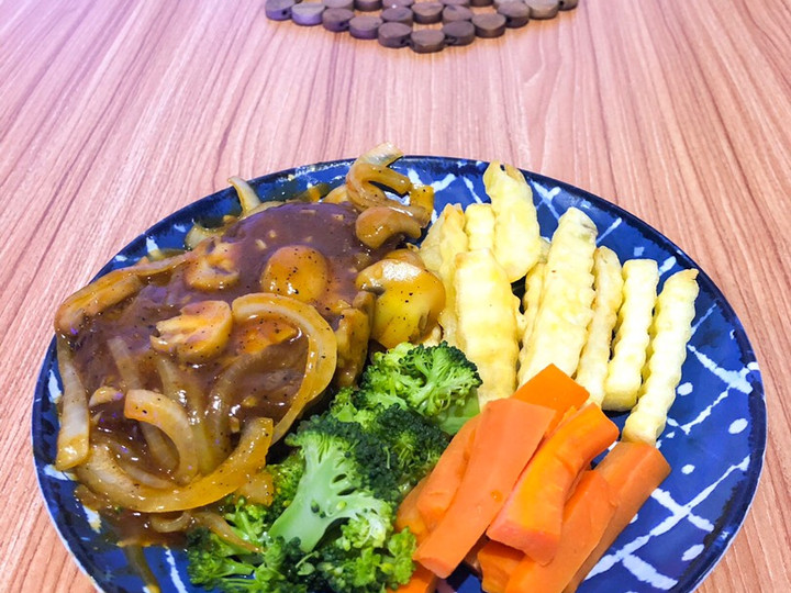 Resep Beef Steak with Black Pepper Sauce Anti Gagal