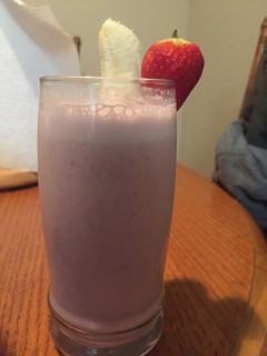 Una foto de Licuado de fresa y banana
