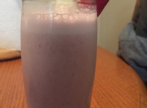 Una foto de Licuado de fresa y banana
