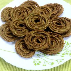 A picture of Spinach Chakri.