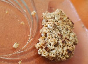 Una foto de Falsas galletas de avena fáciles y saludables 😊(Hechas por mi querida madre ❤️)