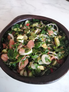 Una foto de Pebre con Palta