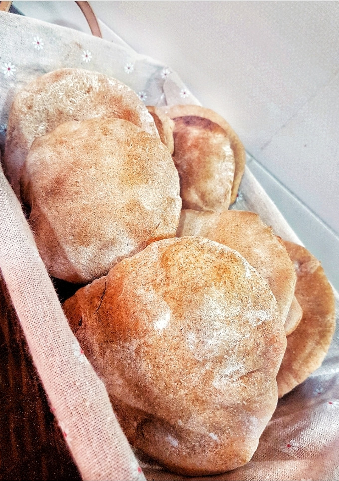 Una foto de Pan pita de espelta 🇬🇷