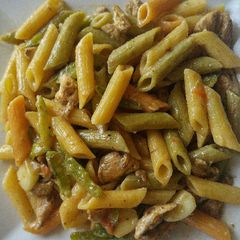 A picture of Coconut Jerk Chicken Pasta.