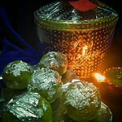 A picture of Lauki coconut ladoo.