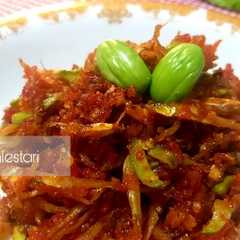 รูปของ Sambel Goreng Teri Pete