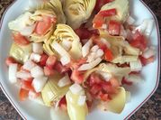 Una foto de ensalada alcachofas de bote