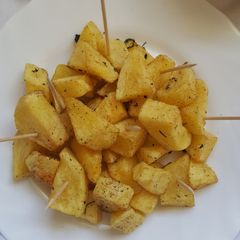 A picture of Patatas Bravas.