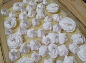 Una foto de Lemon pye con base galletas chocolate