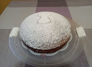 Foto di Torta di grano saraceno con confettura extra di sambuco