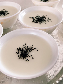 عکسی از دستور فرنى با نشاسته گل