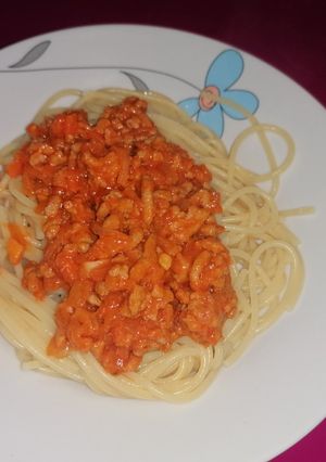 Una foto de Espaguetis con salsa boloñesa