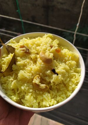 বাসন্তী পোলাও(Basanti Pulao recipe in bengali) রেসিপির প্রধান ছবি