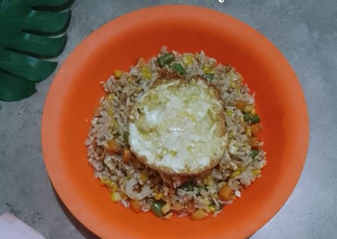 Resep Nasi goreng yangchow oleh Ani Brilian - Cookpad