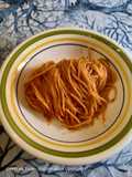 Spaghetti with Tomato, Pesto, and Onion
