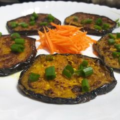 A picture of Baingan bhaja.