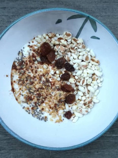 Una foto de Yogur mezcla saludable