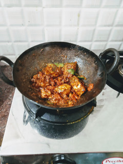 வஞ்சிரம் கருவாடு ப்ரை (Vanjiram karuvadu fry recipe in tamil) செய்முறை முக்கிய புகைப்படம்