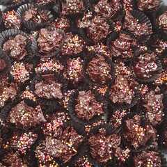 A picture of Kue CornFlake Coklat.