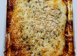 Una foto de LASAGNA Con🍆🍆Berenjenas asadas y queso🧀Pepper Jack...!🥵