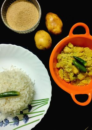 আলু বড়ি পোস্ত (Aloo bori posto recipe in bengali) রেসিপির প্রধান ছবি