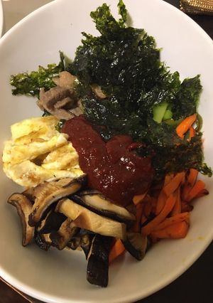 Hình của món Cơm trộn hq (비빔밥).