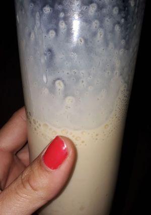 Una foto de Leche plátano manjar crema😋