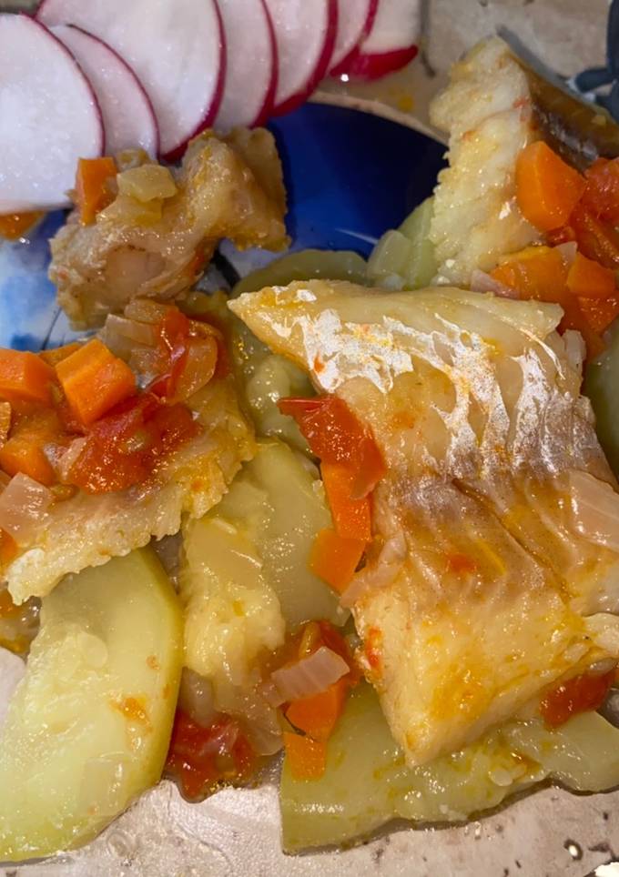 Риба з овочами