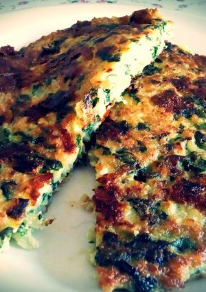 Una foto de Tortilla de espinaca y arroz integral