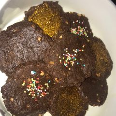 A picture of No bake Cocoa powder and oats cookies.