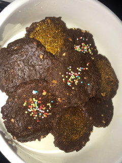 A picture of No bake Cocoa powder and oats cookies.