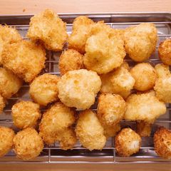 Fried Cauliflower with tartar A picture of Fried Cauliflower with tartar.