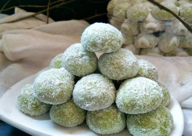 Snow Balls Cheesse Pandan Cookies