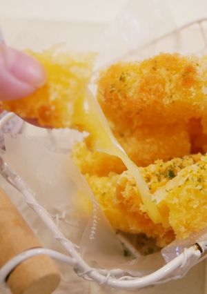 簡單做「酥炸起士條」牽絲起士好邪惡！！ 的食譜成品照片