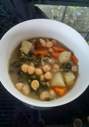 Una foto de Minestra de Garbanzos / Vegano