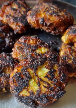 পেঁয়াজ পকোড়া (peyaj pakora recipe in Bengali) রেসিপির প্রধান ছবি