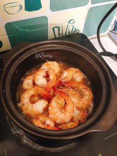 Hình của món Tôm rim mặn ngọt.