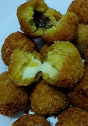Foto resep Bola ubi isi keju dan coklat, lumer bun😘