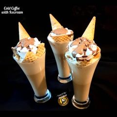 A picture of Instant Cold Coffee With Vanilla Chocolate Ice cream.