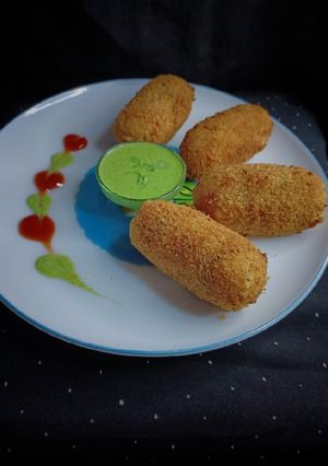 चिझी पॅटीस (Cheese Patties Recipe In Marathi) रेसिपी चे मुख्य फोटो 